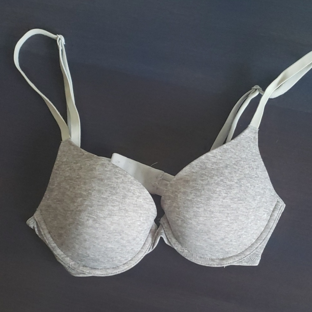 VS Pink bra
